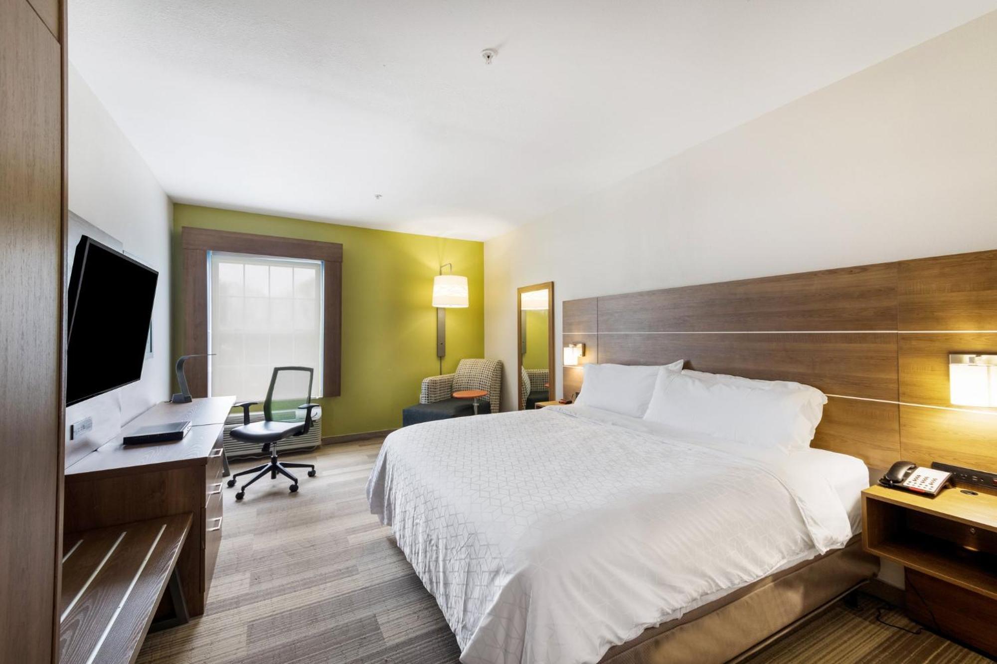 Holiday Inn Express Hotel & Suites Columbus By Ihg Exterior foto