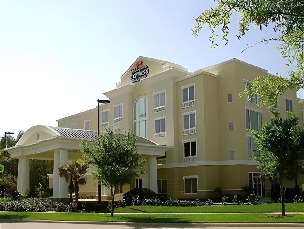 Holiday Inn Express Hotel & Suites Columbus By Ihg Exterior foto